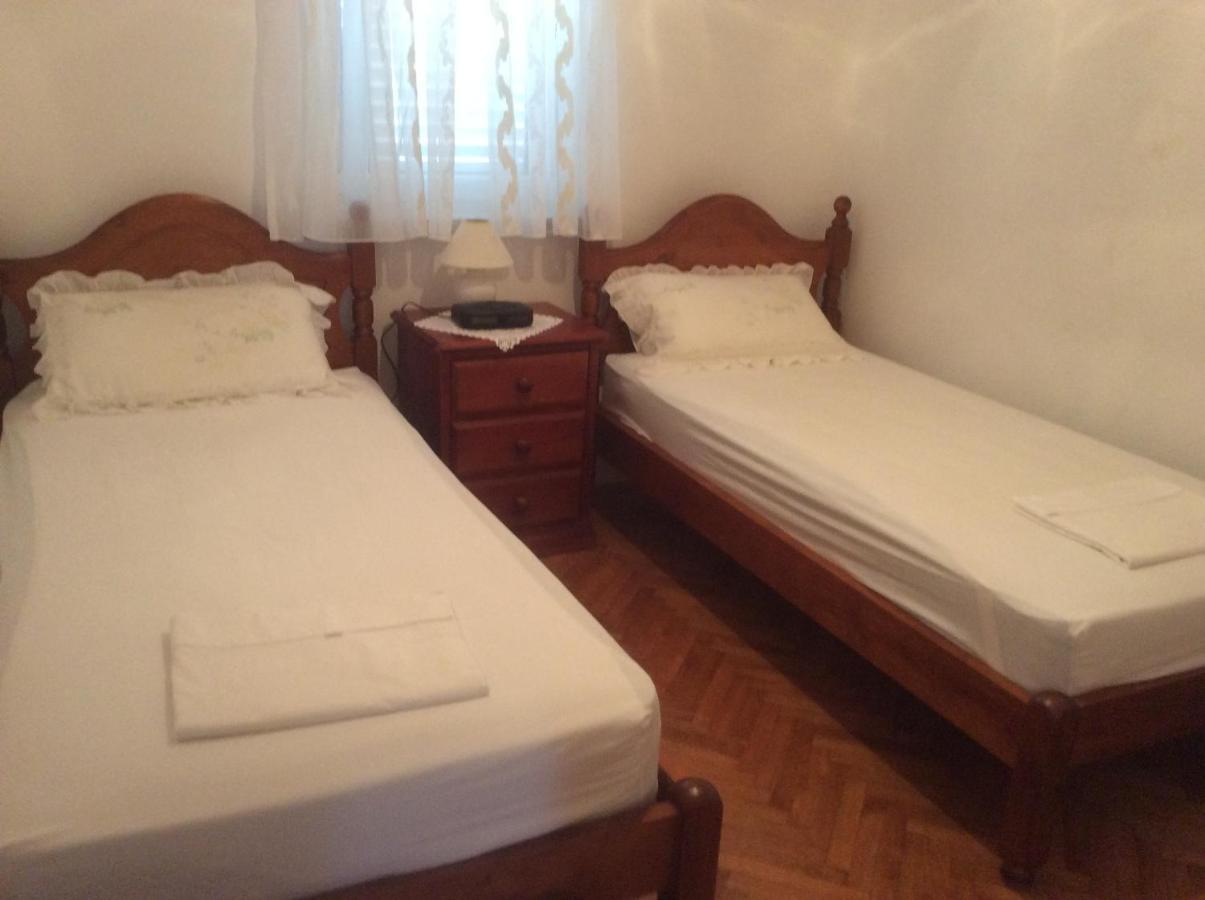 קרלובג Apartman Nadia מראה חיצוני תמונה