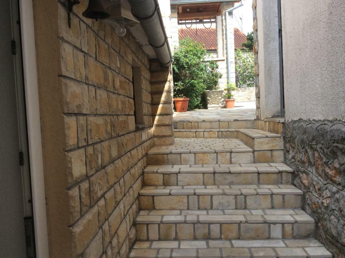 קרלובג Apartman Nadia מראה חיצוני תמונה