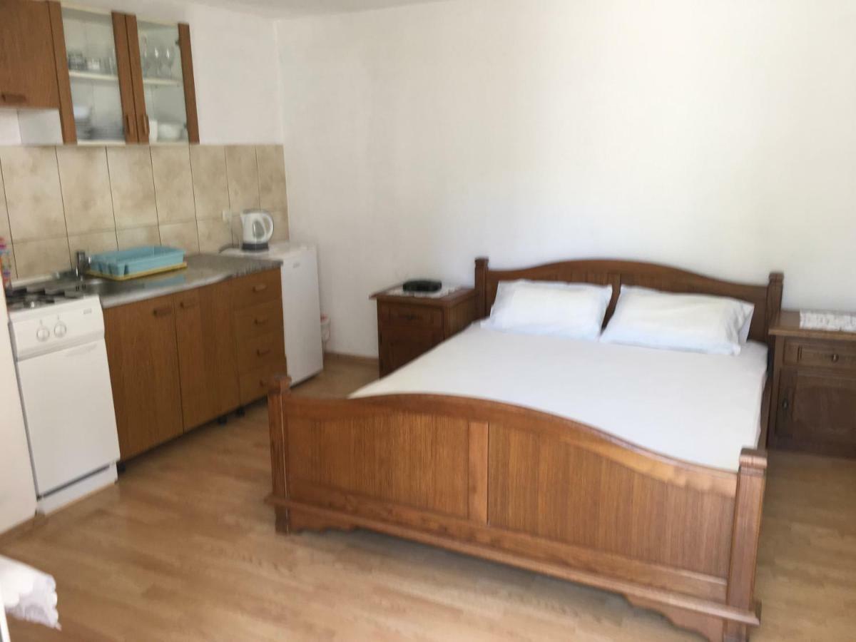 קרלובג Apartman Nadia מראה חיצוני תמונה